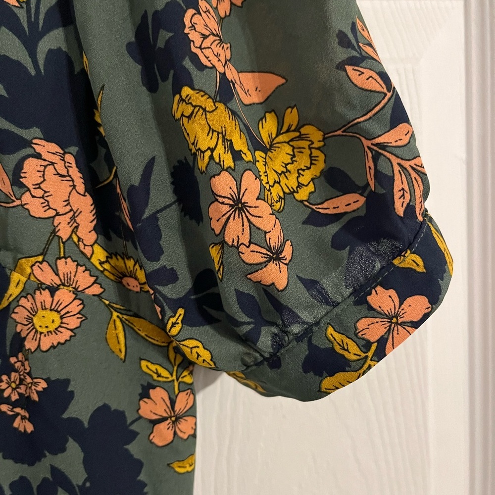 Nanette Lepore dress Size 2 floral pattern and ruffle bottom - Picture 6 of 8